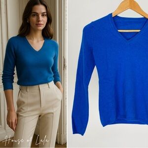 Vintage Angora Blue V-Neck Women's Sweater. Size xsmall.